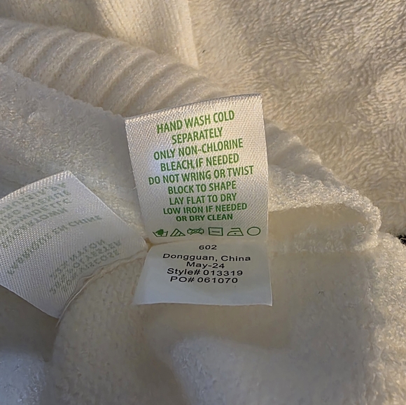 EUC Lilly Pulitzer Mavie Sweater - Coconut - Size M (Worn once) - Picture 6 of 6